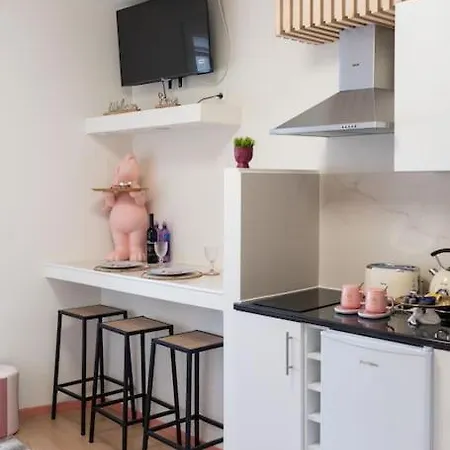 The Charm Bonfim Opo